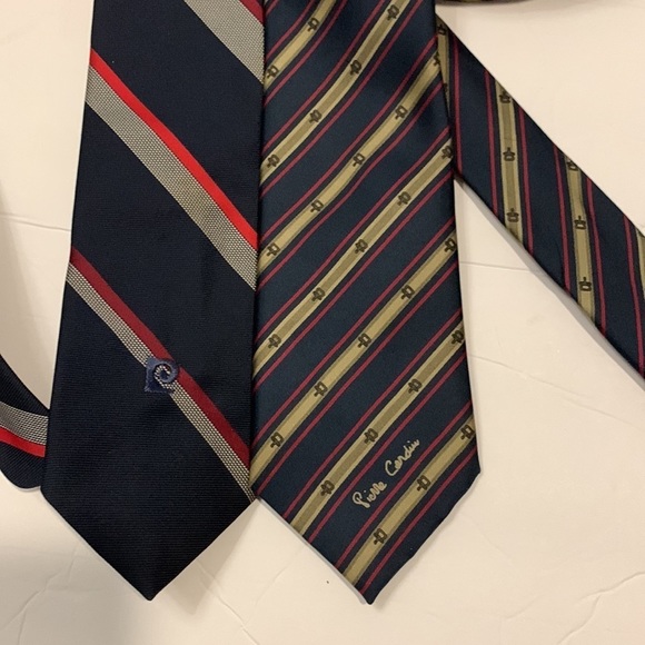 𝅺PIERRE Cardin Vintage Silk Ties- 2 for sale - Picture 10 of 10